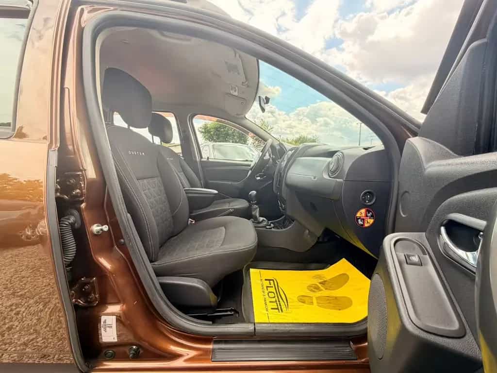 Dacia Duster I Laureate 4x2 *PDC*Klima*MFL* TÜV Neu 02/2014-photo-15