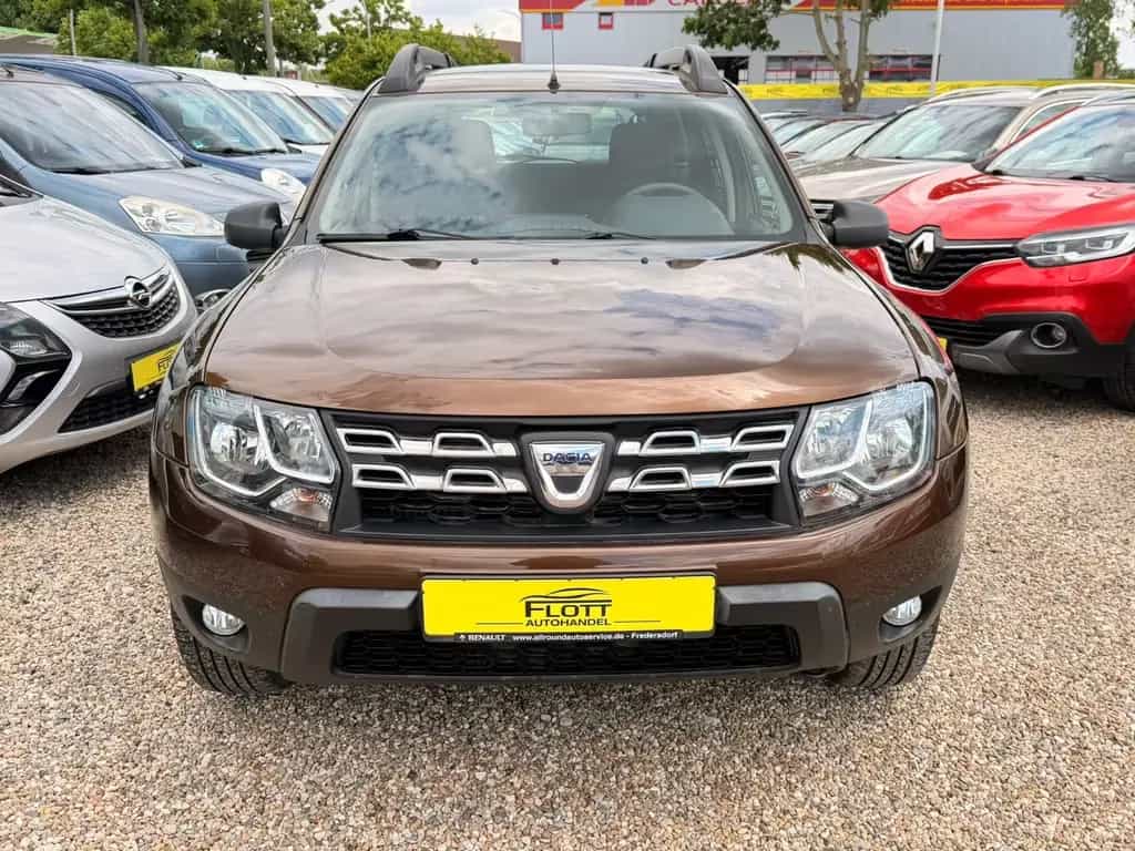 Dacia Duster I Laureate 4x2 *PDC*Klima*MFL* TÜV Neu 02/2014-photo-2