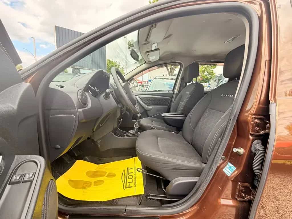Dacia Duster I Laureate 4x2 *PDC*Klima*MFL* TÜV Neu 02/2014-photo-8