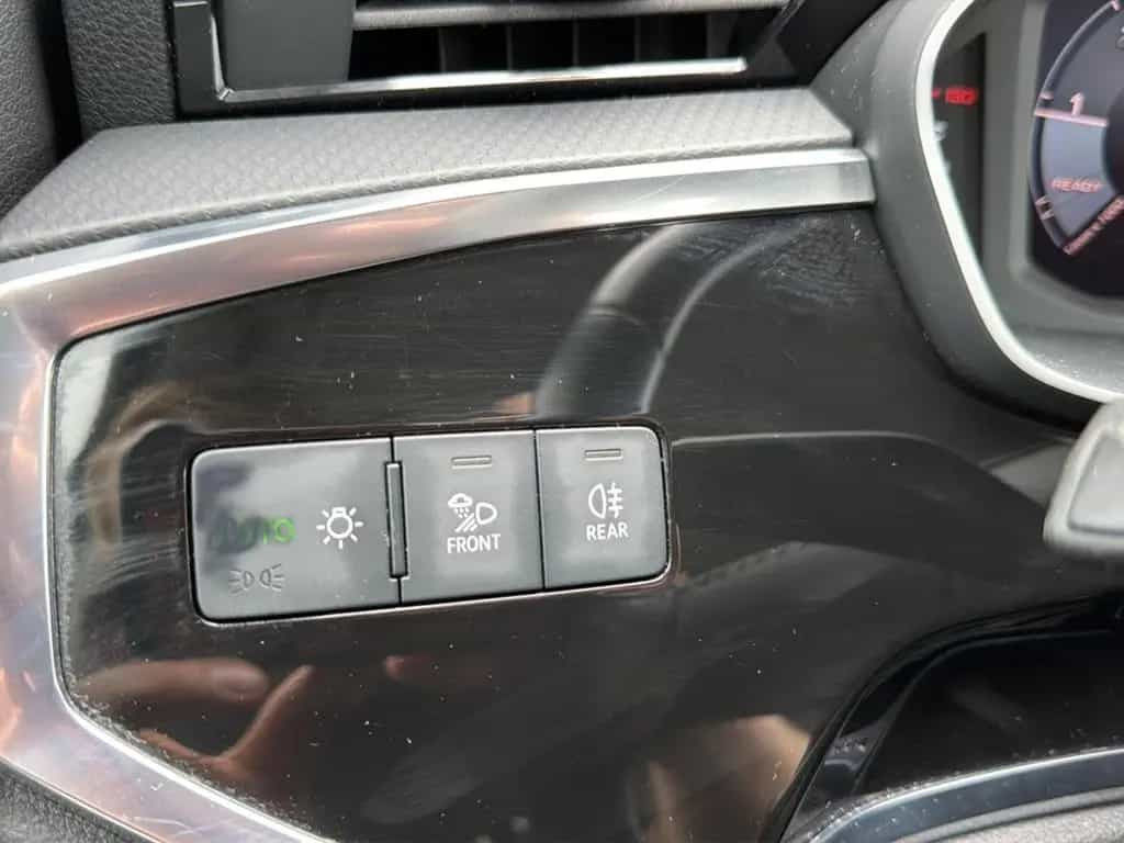 Audi Q3 35 TDI 1.Hand*Garantie*LED*AHK*8-fach bereift 04/2019-photo-19