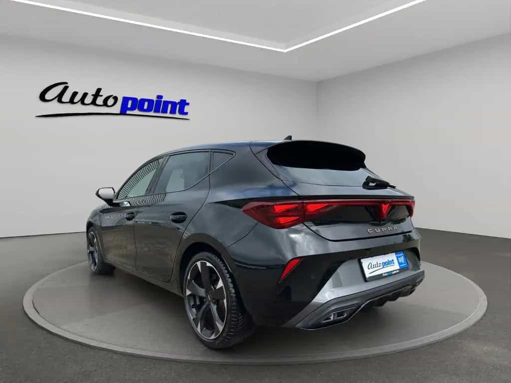Cupra Leon 1.5 eTSI ACC KEYLESS AMBIENTE 02/2025-photo-6