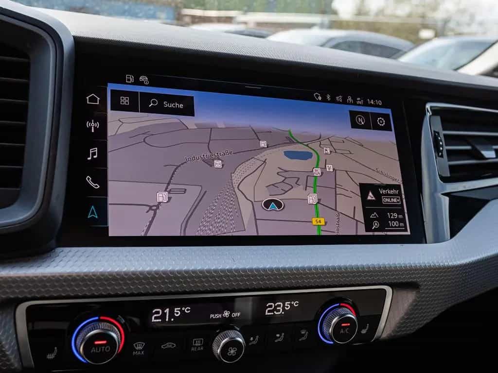 Audi A1 Sportback S line 40TFSI Stronic Navi LED GRA 03/2023-photo-14