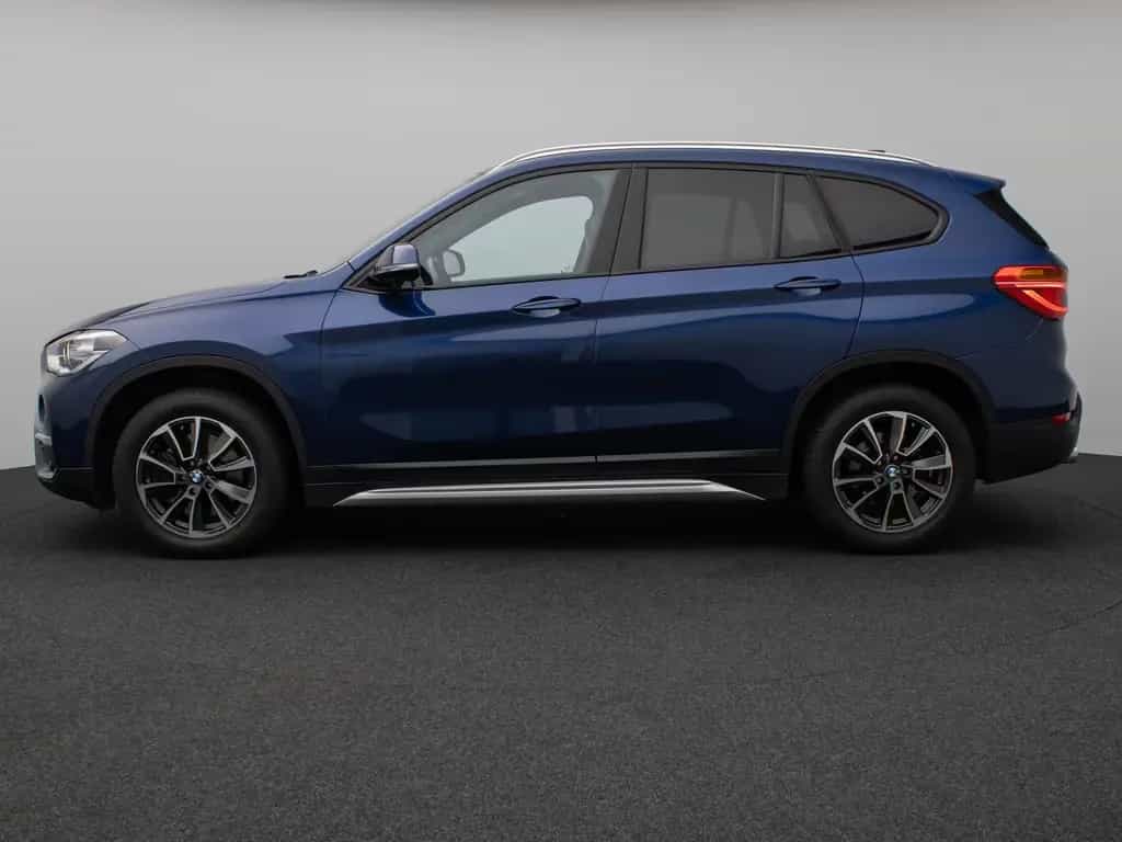 BMW X1 sD20i xLine Panorama HUD H/K AHK Leder Voll 07/2018-photo-10
