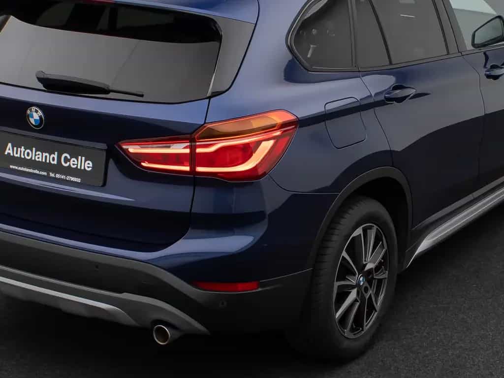 BMW X1 sD20i xLine Panorama HUD H/K AHK Leder Voll 07/2018-photo-16