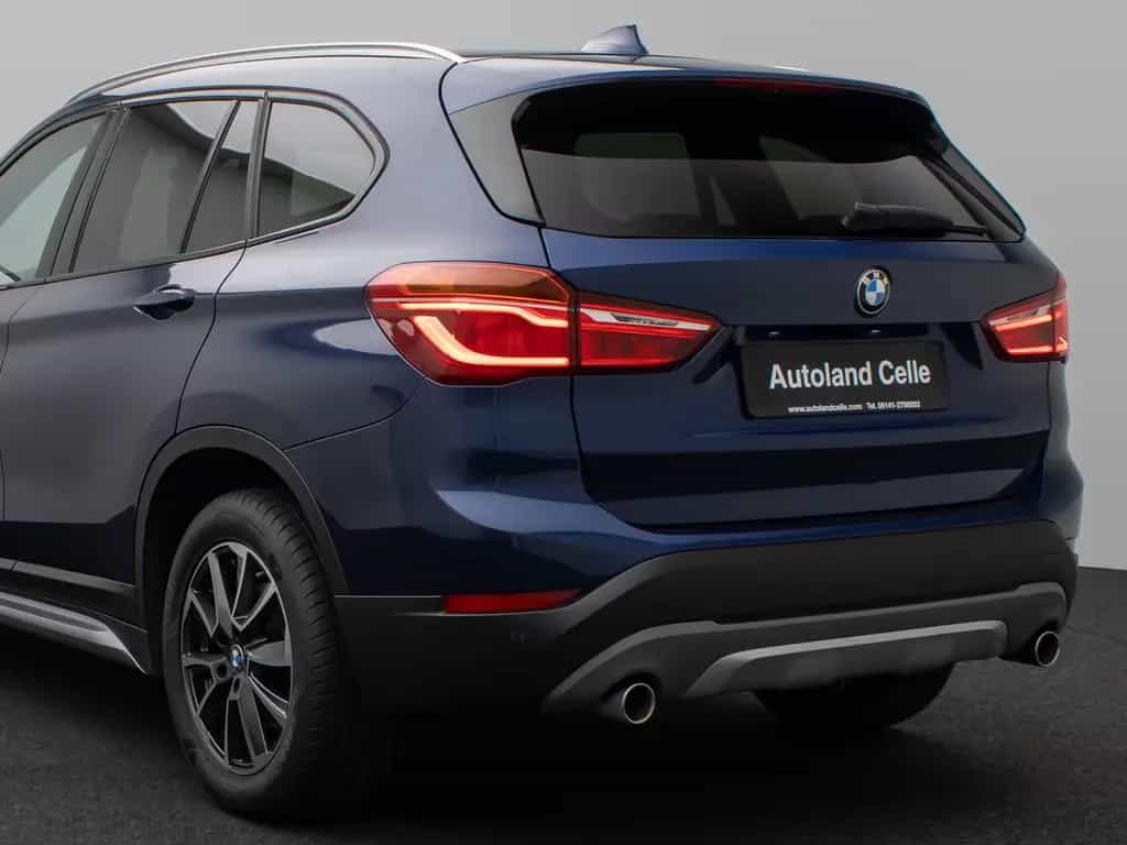 BMW X1 sD20i xLine Panorama HUD H/K AHK Leder Voll 07/2018-photo-17
