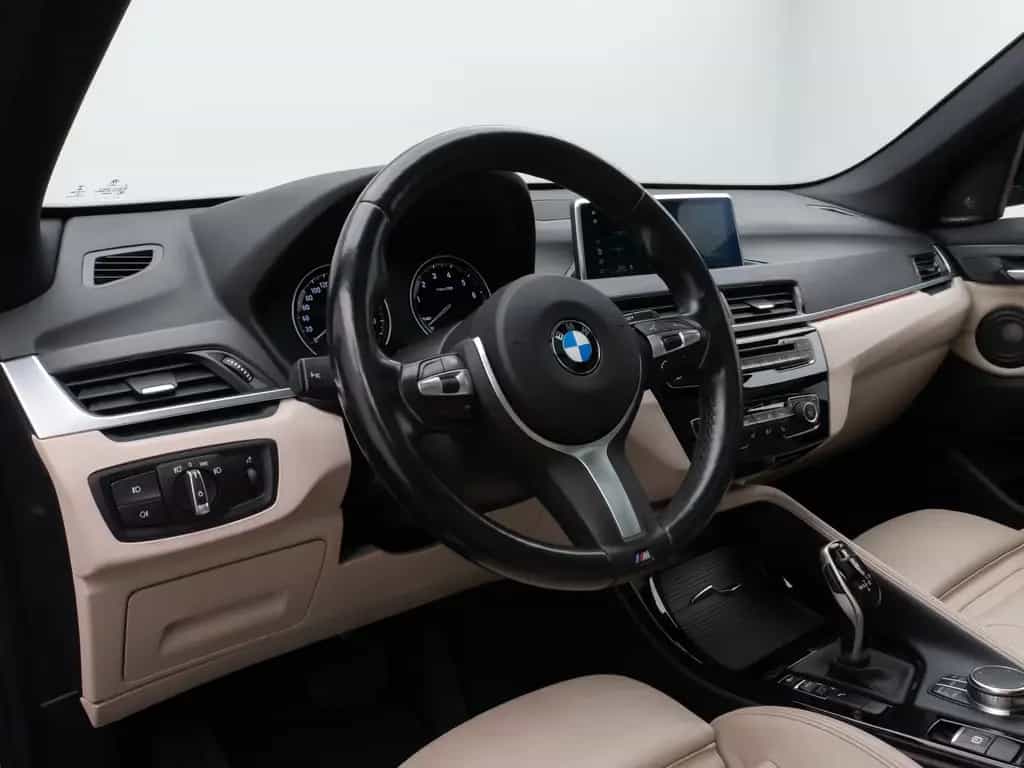 BMW X1 sD20i xLine Panorama HUD H/K AHK Leder Voll 07/2018-photo-19