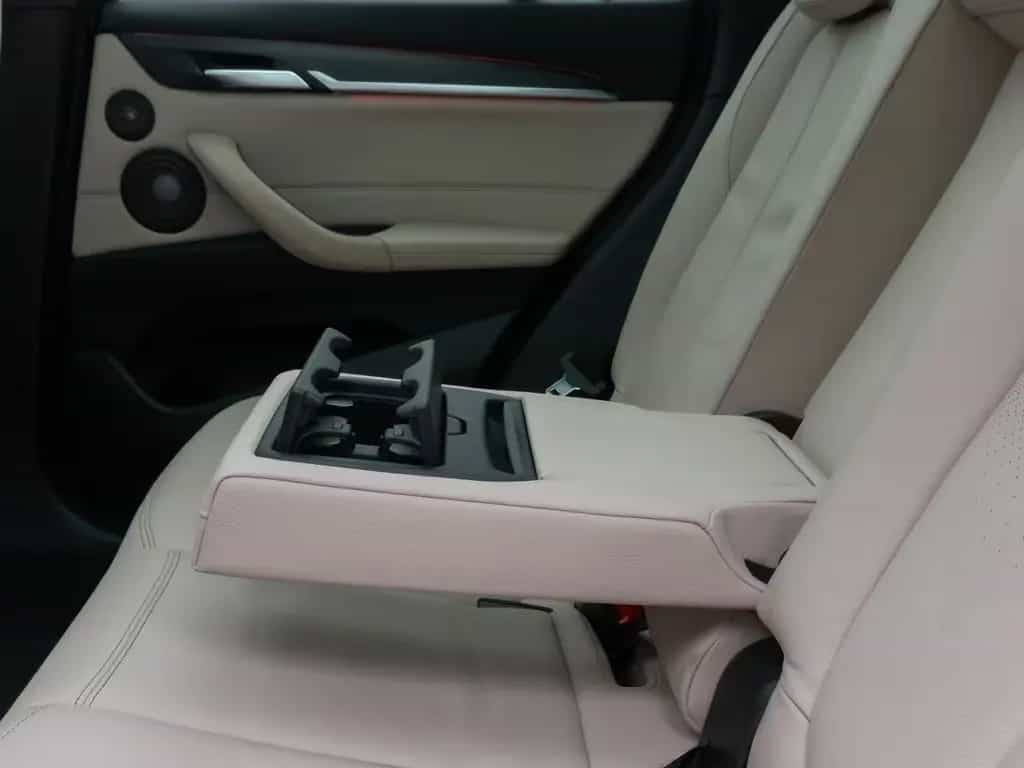 BMW X1 sD20i xLine Panorama HUD H/K AHK Leder Voll 07/2018-photo-26