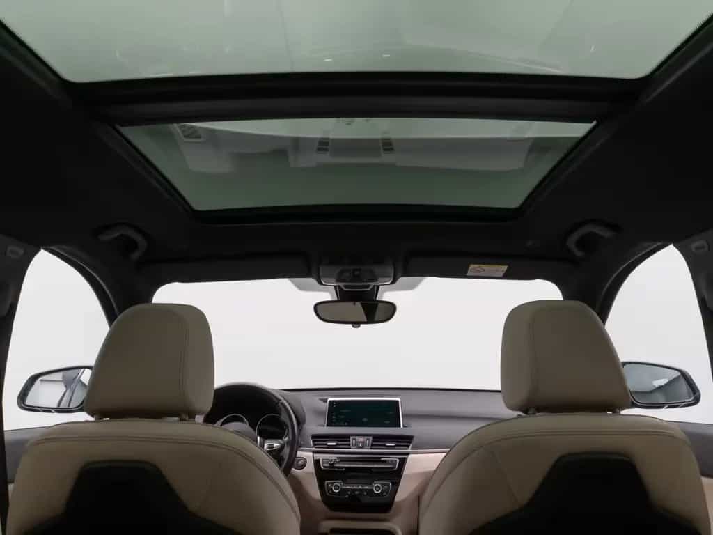 BMW X1 sD20i xLine Panorama HUD H/K AHK Leder Voll 07/2018-photo-28