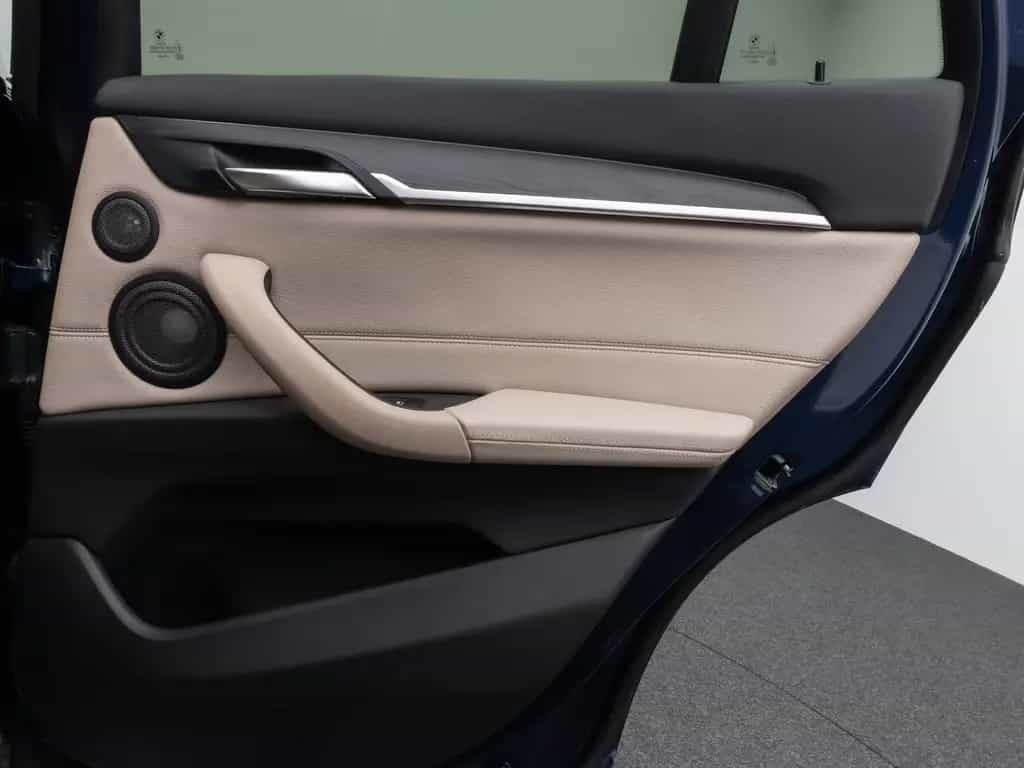 BMW X1 sD20i xLine Panorama HUD H/K AHK Leder Voll 07/2018-photo-31