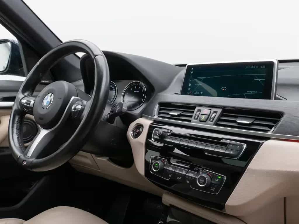 BMW X1 sD20i xLine Panorama HUD H/K AHK Leder Voll 07/2018-photo-34