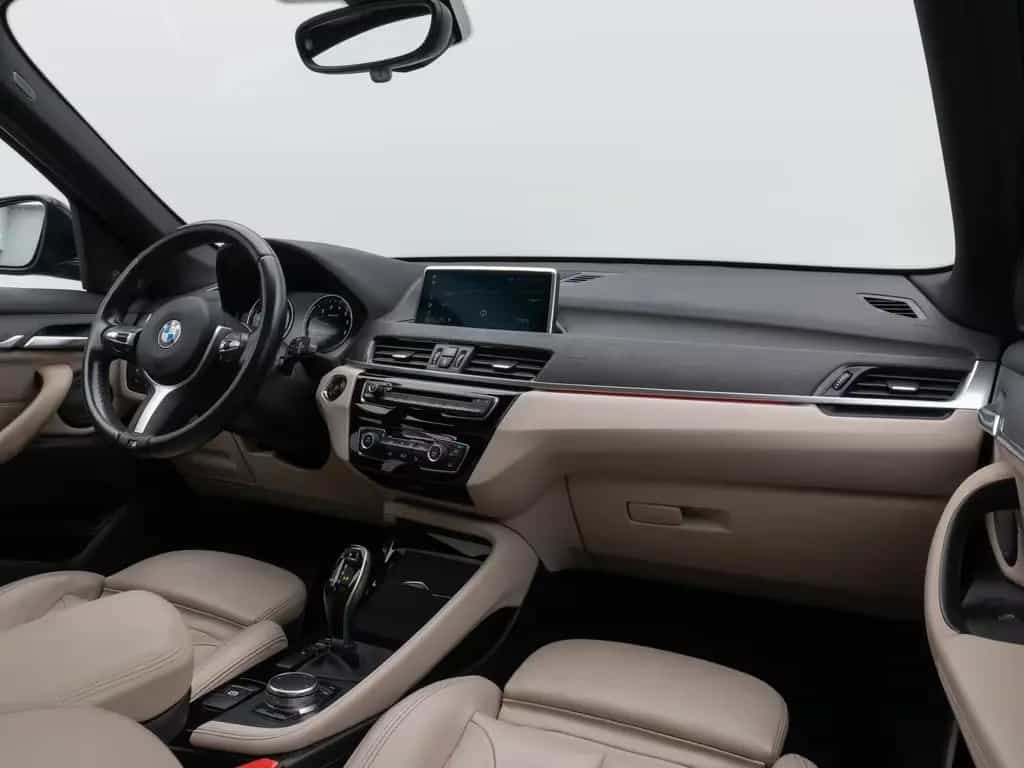BMW X1 sD20i xLine Panorama HUD H/K AHK Leder Voll 07/2018-photo-37