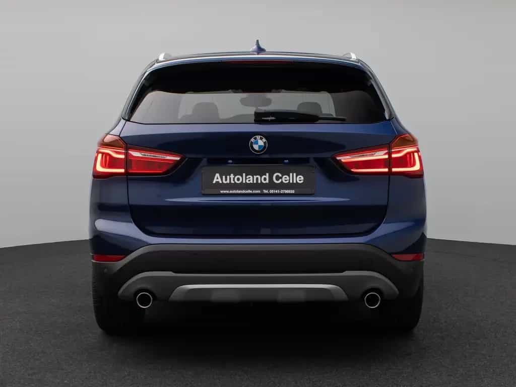 BMW X1 sD20i xLine Panorama HUD H/K AHK Leder Voll 07/2018-photo-7