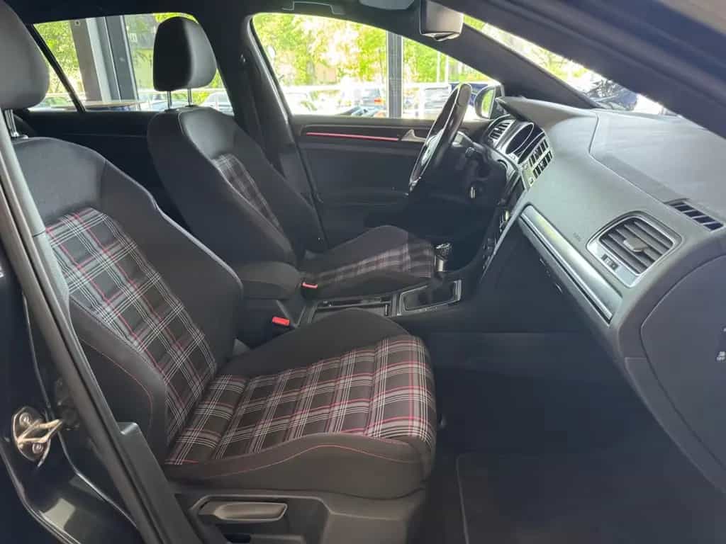 Volkswagen Golf VII Lim. GTI Performance 221 kW/Bi-Xenon 03/2015-photo-13