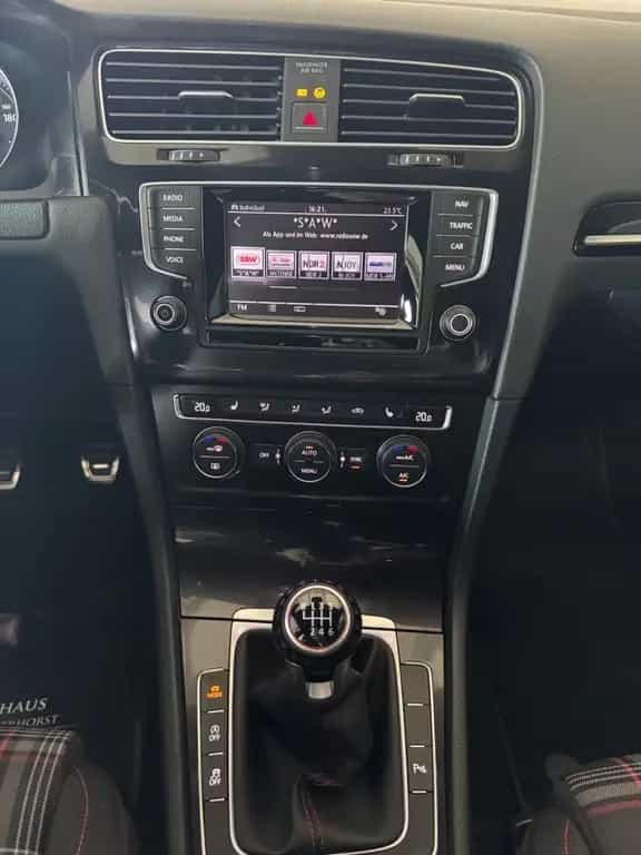 Volkswagen Golf VII Lim. GTI Performance 221 kW/Bi-Xenon 03/2015-photo-15