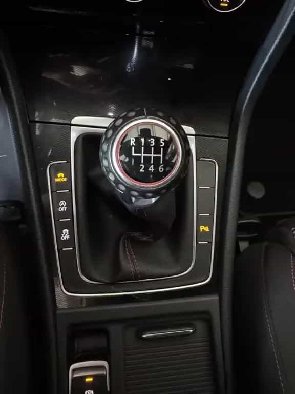 Volkswagen Golf VII Lim. GTI Performance 221 kW/Bi-Xenon 03/2015-photo-17