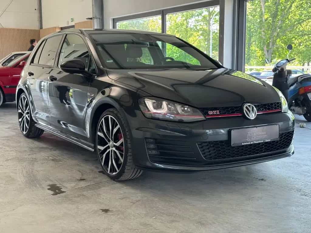 Volkswagen Golf VII Lim. GTI Performance 221 kW/Bi-Xenon 03/2015-photo-2