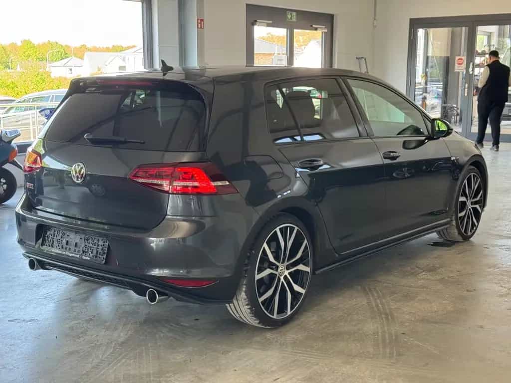Volkswagen Golf VII Lim. GTI Performance 221 kW/Bi-Xenon 03/2015-photo-4