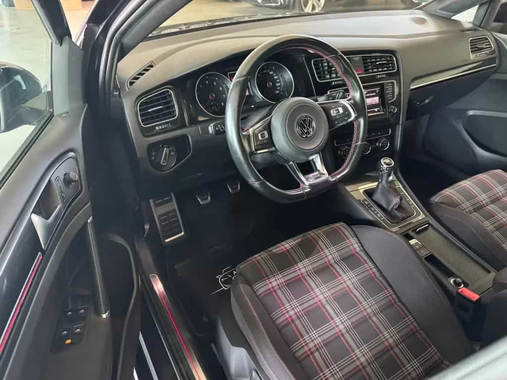 Volkswagen Golf VII Lim. GTI Performance 221 kW/Bi-Xenon 03/2015-photo-8