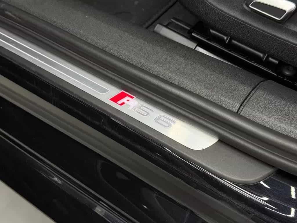 Audi RS6 4.0 TFSI quattro MAXTRIX LED*PANO*ACC*CARPLA 08/2017-photo-24