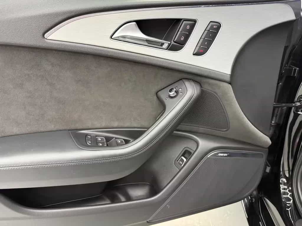 Audi RS6 4.0 TFSI quattro MAXTRIX LED*PANO*ACC*CARPLA 08/2017-photo-26