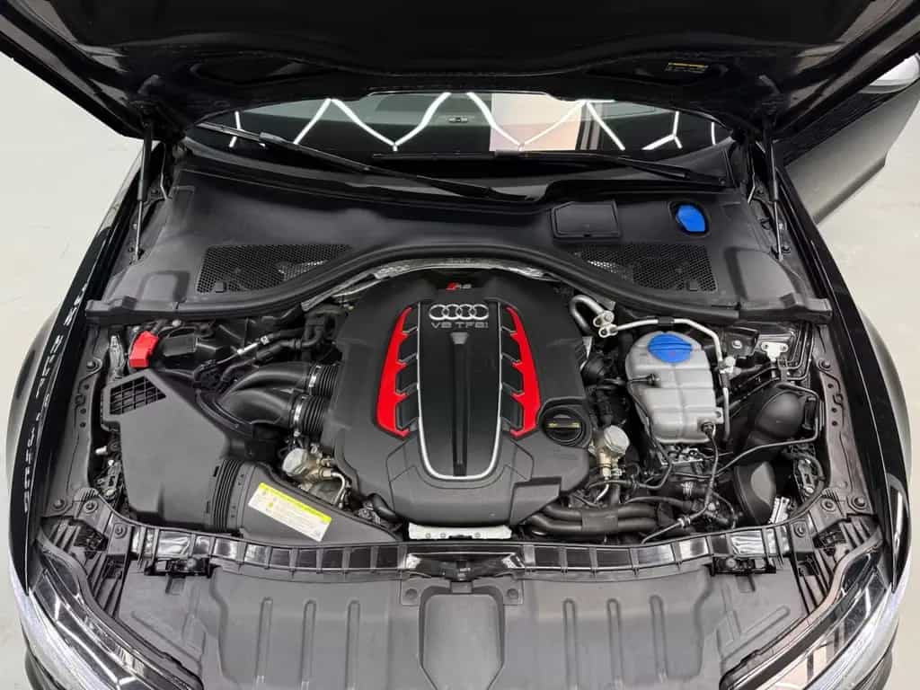 Audi RS6 4.0 TFSI quattro MAXTRIX LED*PANO*ACC*CARPLA 08/2017-photo-32