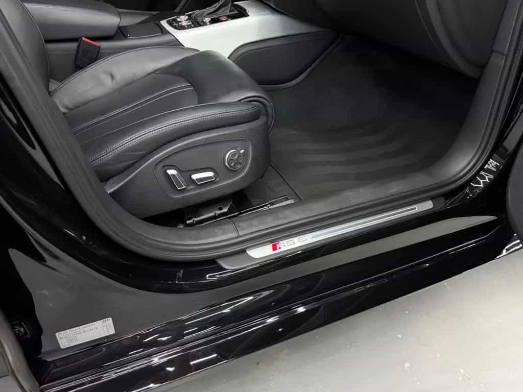 Audi RS6 4.0 TFSI quattro MAXTRIX LED*PANO*ACC*CARPLA 08/2017-photo-34