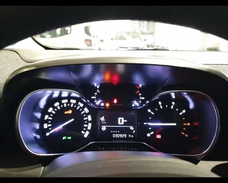 Citroën C3 Aircross PureTech 110 S&S Shine 03/2023-photo-14