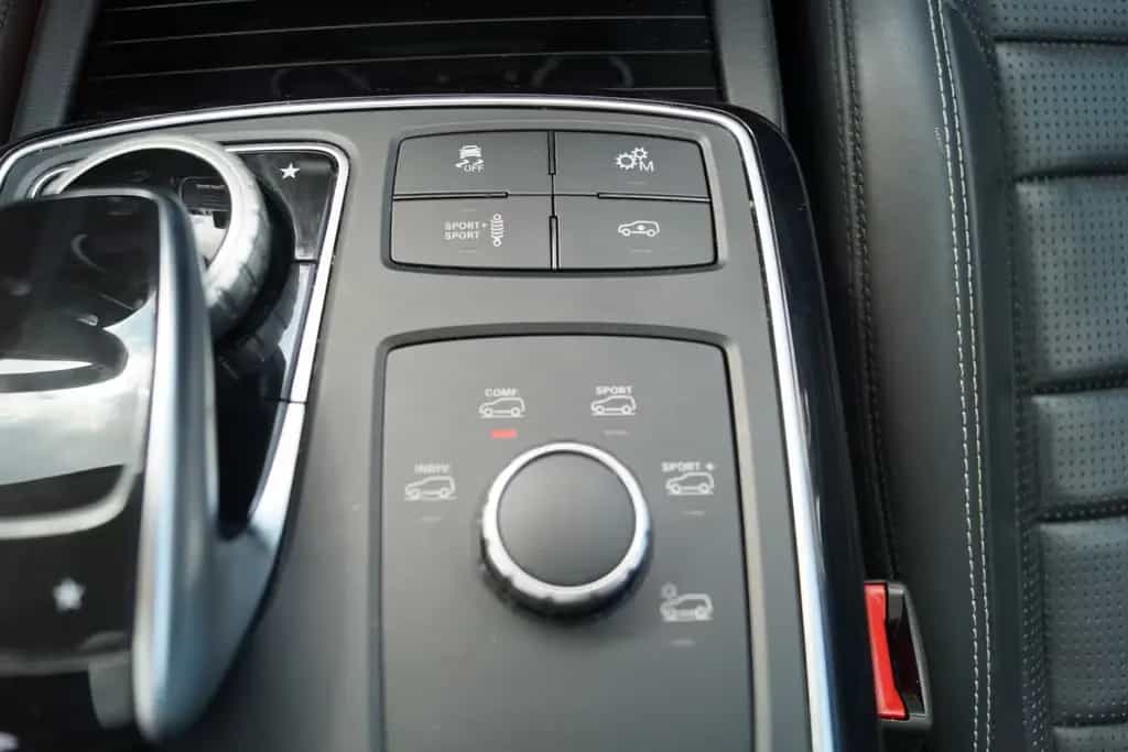 Mercedes-Benz GLE 63 AMG GLE 63 S AMG GLAS DACH LED TOP ZUSTAND 07/2019-photo-14