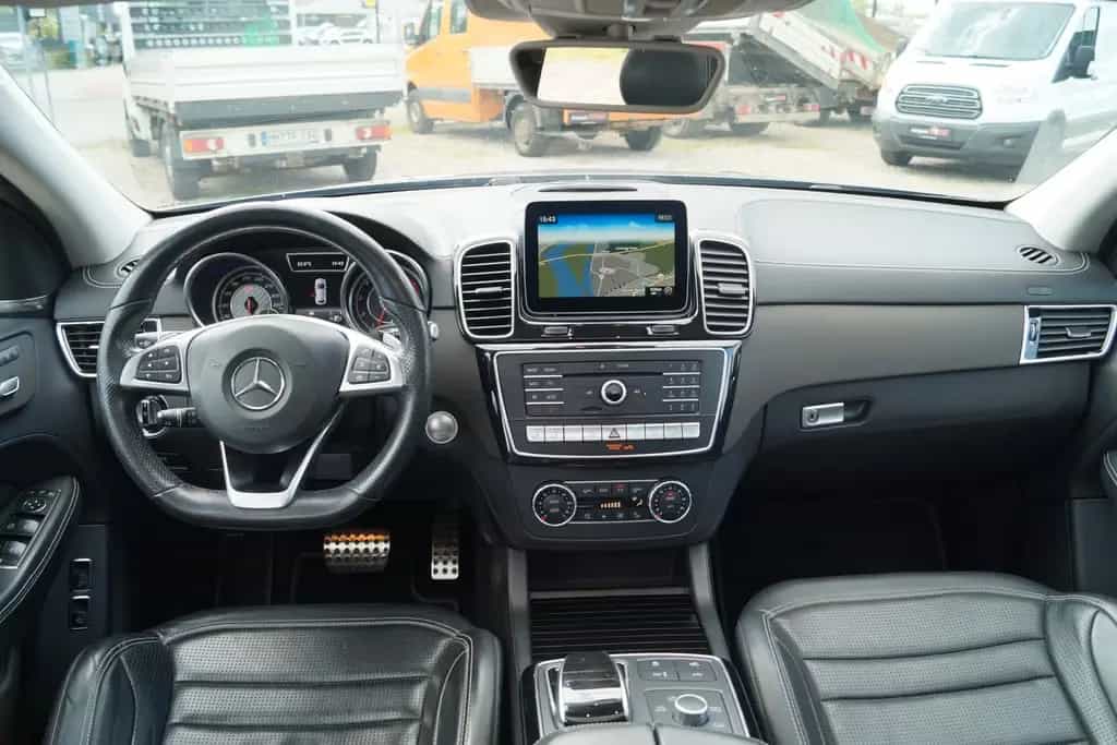 Mercedes-Benz GLE 63 AMG GLE 63 S AMG GLAS DACH LED TOP ZUSTAND 07/2019-photo-7