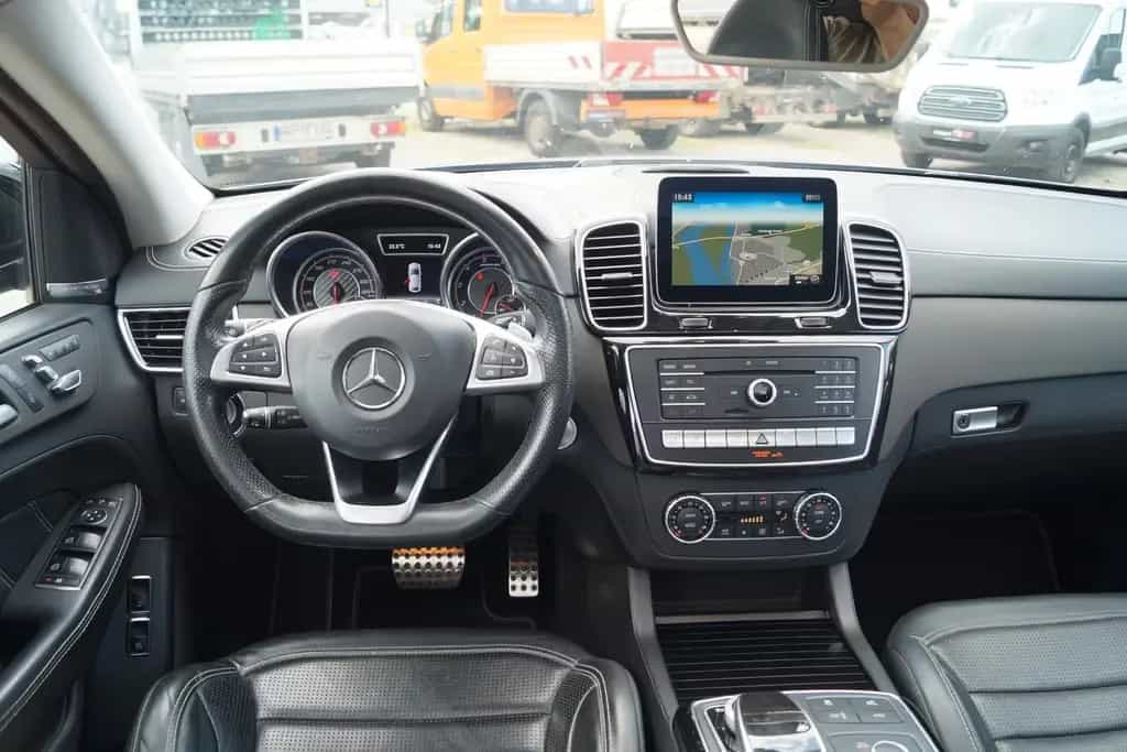 Mercedes-Benz GLE 63 AMG GLE 63 S AMG GLAS DACH LED TOP ZUSTAND 07/2019-photo-8