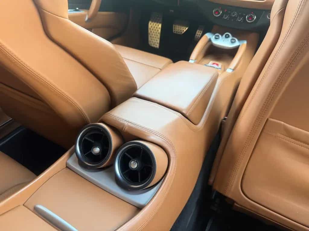Ferrari FF 6,3 V12 4x4 CARBON/ROSSO CORSA/UNFALLFREI 10/2011-photo-27