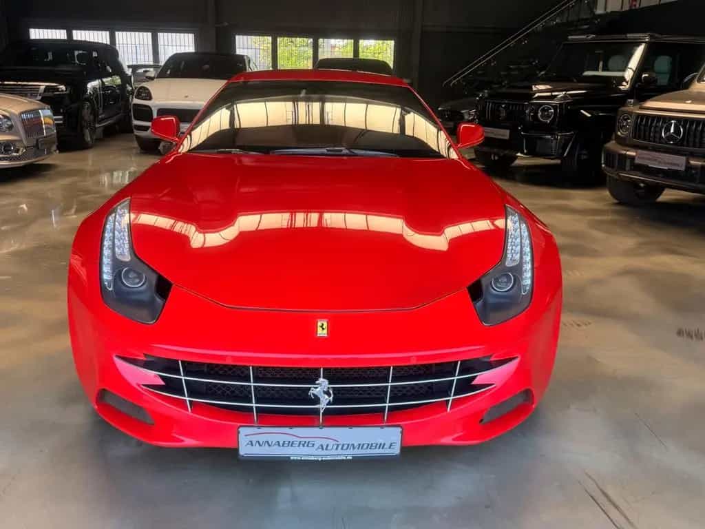 Ferrari FF 6,3 V12 4x4 CARBON/ROSSO CORSA/UNFALLFREI 10/2011-photo-5