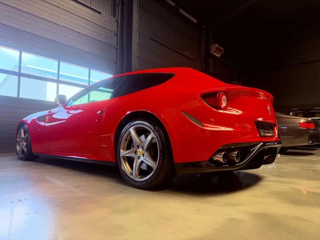 Ferrari FF 6,3 V12 4x4 CARBON/ROSSO CORSA/UNFALLFREI 10/2011-photo-8