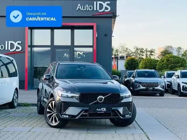 Volvo XC60 Plus Dark 2WD /Standheizung/AHK/Garantie 09/2022-photo-0