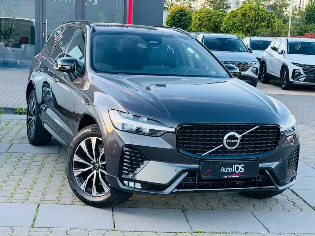 Volvo XC60 Plus Dark 2WD /Standheizung/AHK/Garantie 09/2022-photo-1