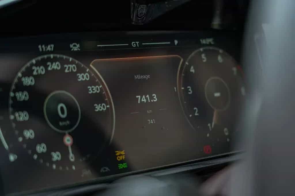 Aston Martin Vanquish Volante *Bowers & Wilkins *Black-Pack* 12/2025-photo-18