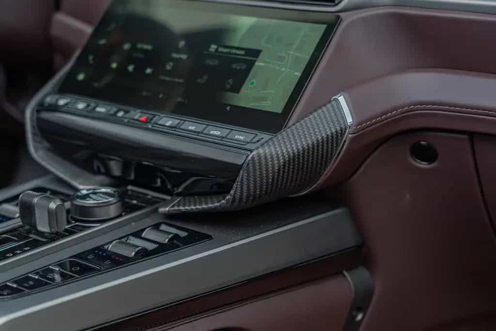 Aston Martin Vanquish Volante *Bowers & Wilkins *Black-Pack* 12/2025-photo-33