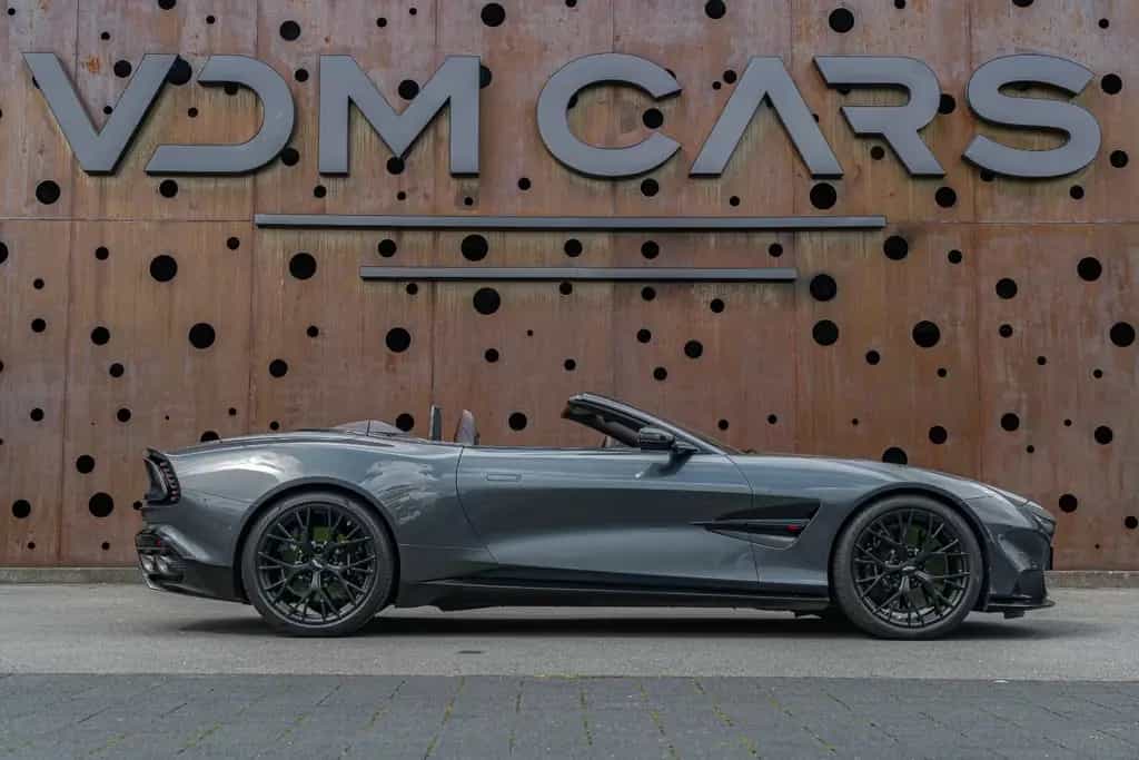 Aston Martin Vanquish Volante *Bowers & Wilkins *Black-Pack* 12/2025-photo-7