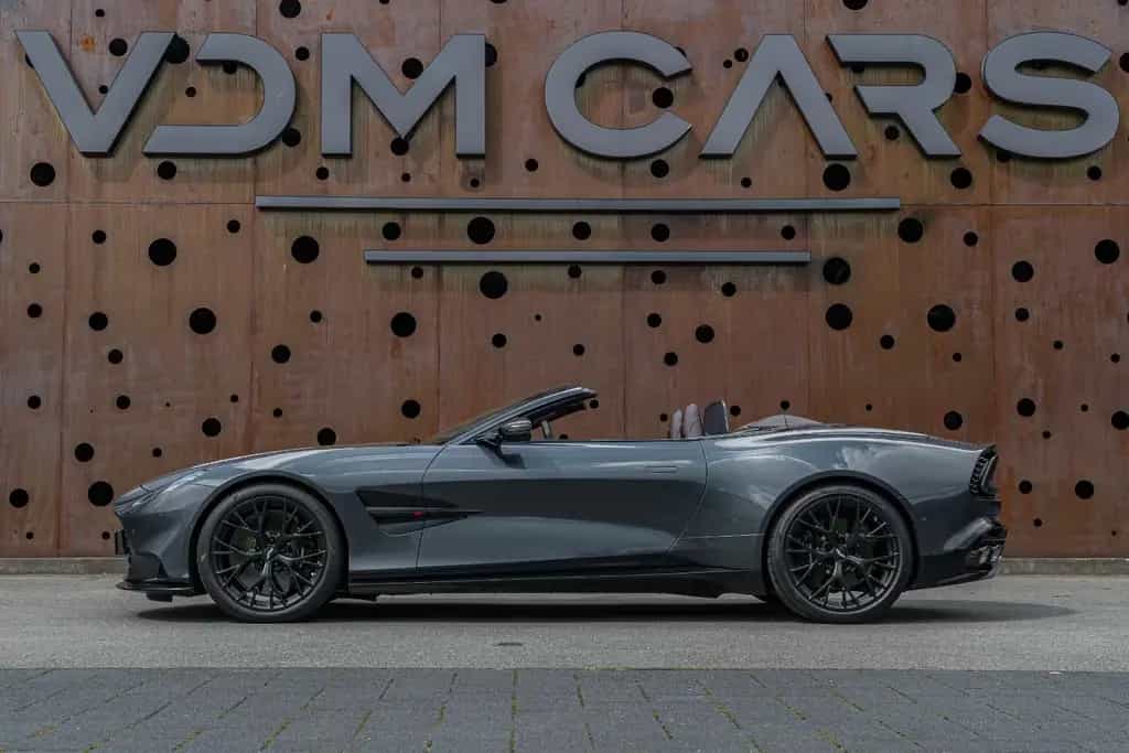Aston Martin Vanquish Volante *Bowers & Wilkins *Black-Pack* 12/2025-photo-8