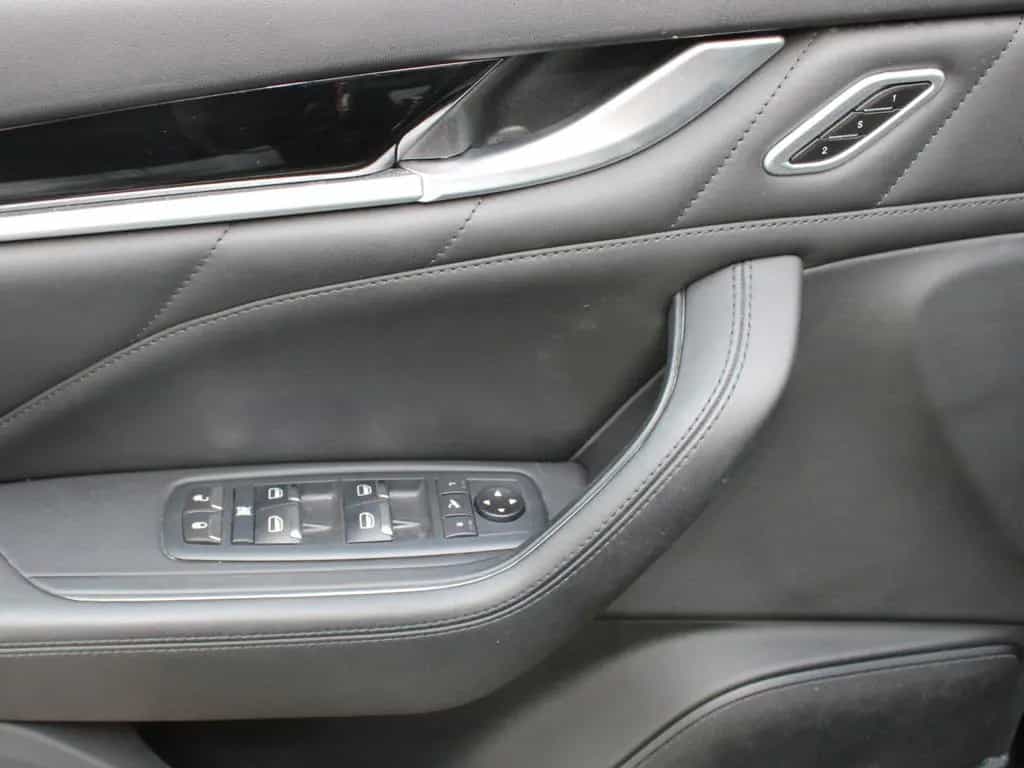 Maserati Levante 3.0 V6 Q4 GRANSPORT NEW MODEL CUIR NAVI 07/2021-photo-9