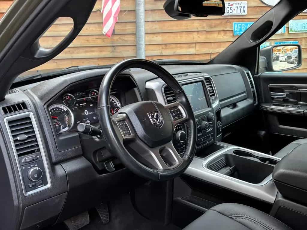 Dodge RAM 1500 5,7L Warlock 4x4 LEDER AHK LED 06/2022-photo-20