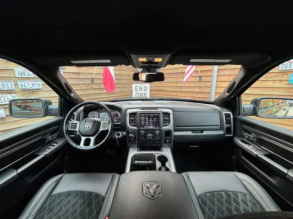 Dodge RAM 1500 5,7L Warlock 4x4 LEDER AHK LED 06/2022-photo-21