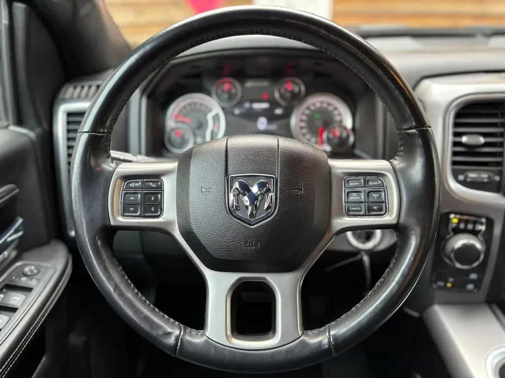 Dodge RAM 1500 5,7L Warlock 4x4 LEDER AHK LED 06/2022-photo-23