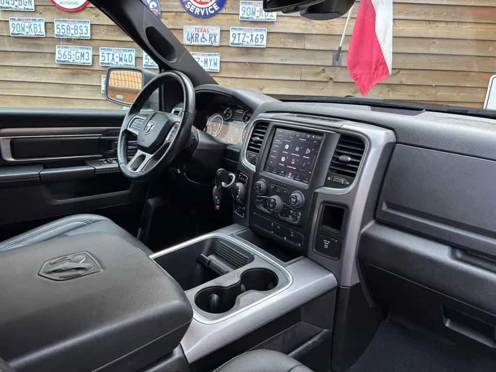Dodge RAM 1500 5,7L Warlock 4x4 LEDER AHK LED 06/2022-photo-29
