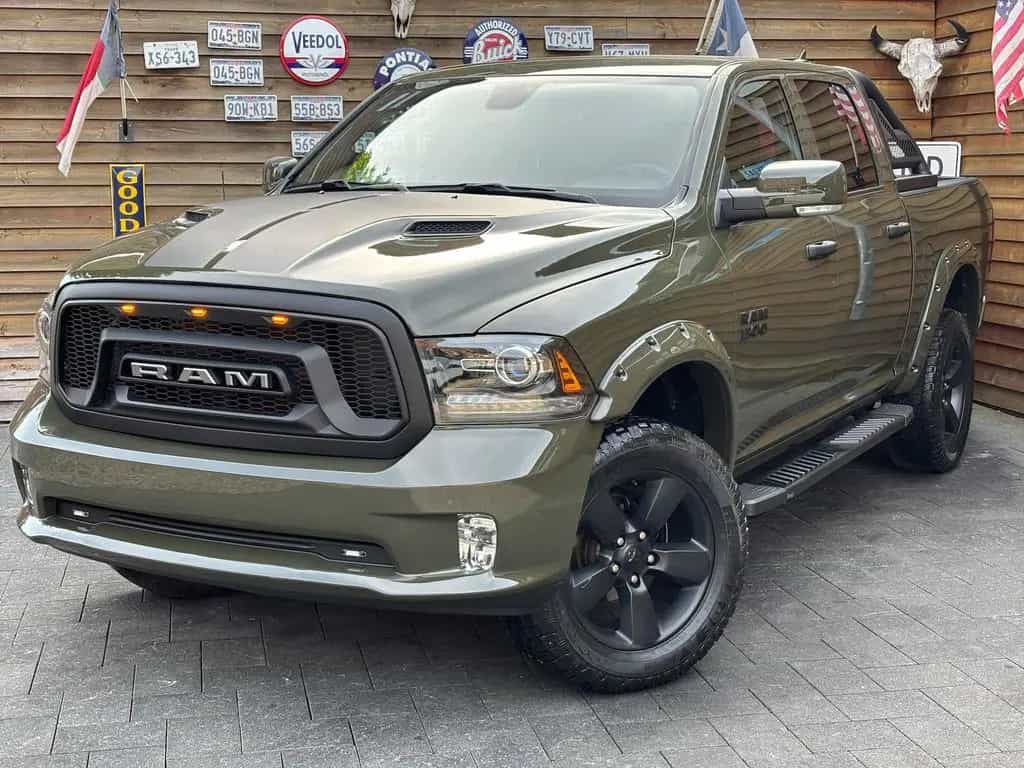 Dodge RAM 1500 5,7L Warlock 4x4 LEDER AHK LED 06/2022-photo-8