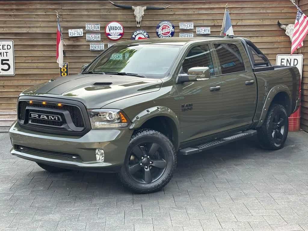 Dodge RAM 1500 5,7L Warlock 4x4 LEDER AHK LED 06/2022-photo-9