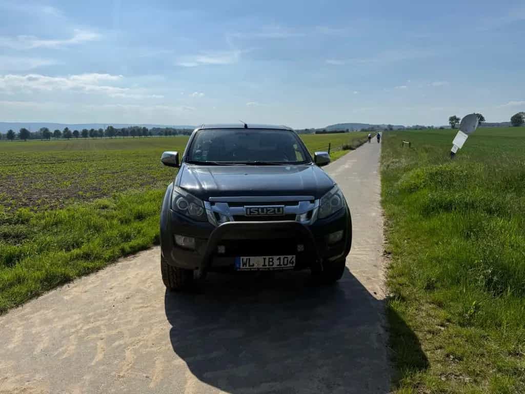 Isuzu D-Max 4x4 04/2013-photo-1