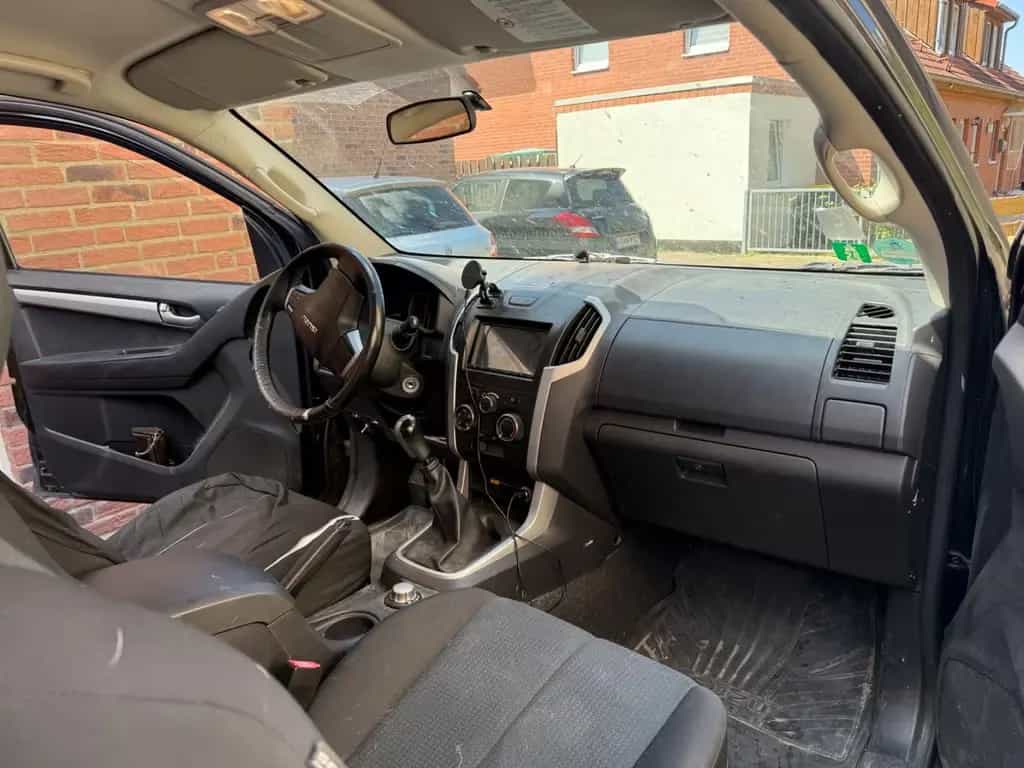 Isuzu D-Max 4x4 04/2013-photo-10