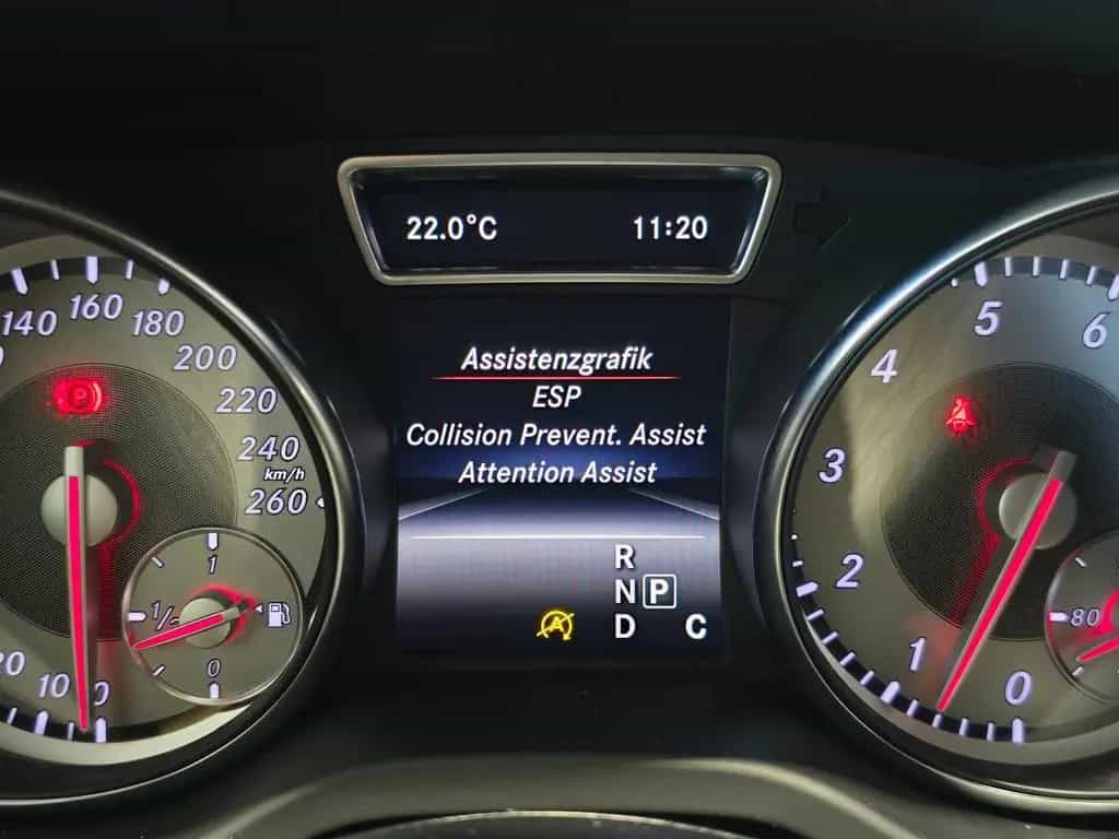 Mercedes-Benz CLA 250 AMG-Line°BiXenon°Shzg°PDC°Kima°Tempomat 12/2015-photo-16