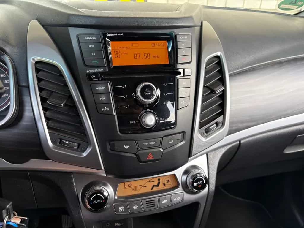 Ssangyong Korando 2.0e-XDI 4x4  1.Hand - Automatik - Leder 03/2016-photo-13